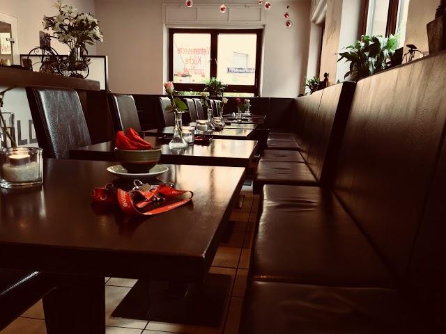 Ha Long Restaurant and Tea House